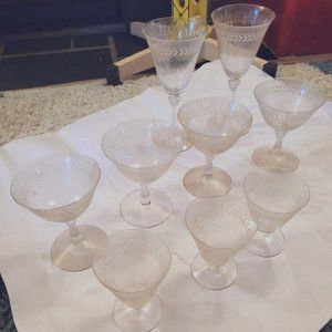 🏷= $1. 1930s-1940s Laurelwreath Stemware